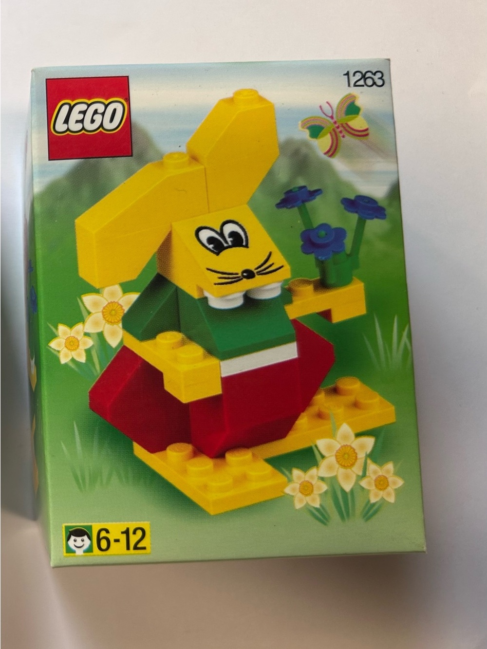 Lego Seasonal Easter Bunny set (1263) Vintage 2000